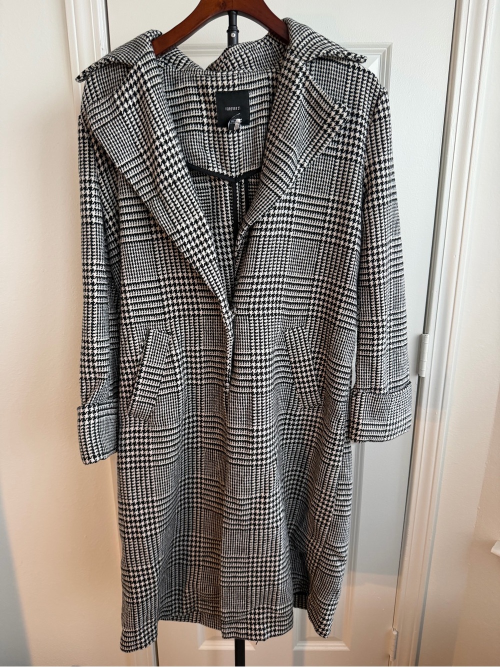 Forever 21 Monochrome Houndstooth Trench Coat